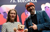 Mariette Rissenbeek,Carlo Chatrian und der Berlinale-Bär 
