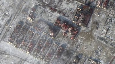 Diese Satelliten-Aufnahme zeigt die Zerstörung eines landwirtschaftlichen Gebäudes in der Ukraine.