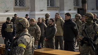 Archív felvétel: Zelenszkij elnök katonák között Herszonban
