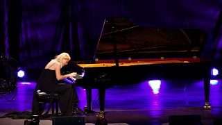 عازفة البيانو الاوكرانية فالنتينا ليزيتزا من بين أبرز الموسيقيين المشاركين في مهرجان البستان اللبنانب، حيث ستحيي حفلة في 24 شباط/ فبراير تاريخ الاجتياح الروسي لاوكرانيا.