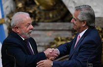  Brezilya Devlet Başkanı Lula da Silva (sol), Arjantin Devlet Başkanı Alberto Fernandez