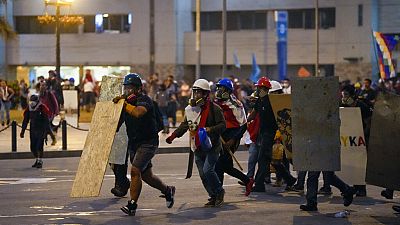 Protestos violentos no Peru