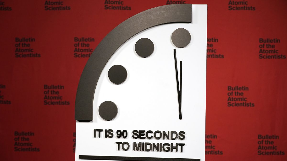 Kıyamet Günü Saati: "Gece yarısına 90 saniye kaldı"