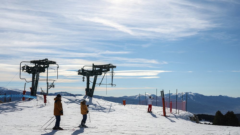 February ski holidays in France could be ruined by ski worker strike