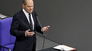 Der deutsche Bundeskanzler Olaf Scholz während einer Fragestunde im Bundestag