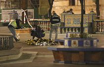 Η αστυνομία εργάζεται δίπλα στη σορό του άνδρα που σκοτώθηκε στην Αλγεθίρας, στη νότια Ισπανία