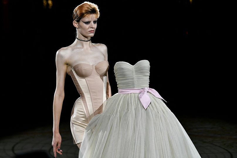 Viktor & Rolf turn Paris Fashion Week upside-down with incredible topsy turvy dresses | Euronews