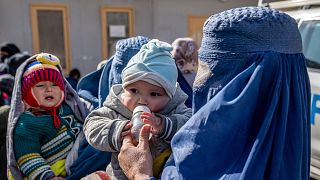  زنان و کودکان افغان در زمستان سخت از سوتغذیه رنج می‌برند؛ ژانویه ۲۰۲۳