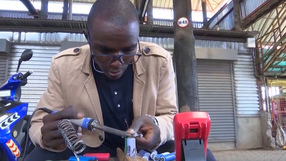 Kenyan uses old laptop batteries to power bikes