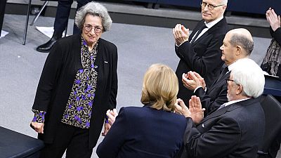 Rozette Kats es apluadida tras su intervención en el Bundestag