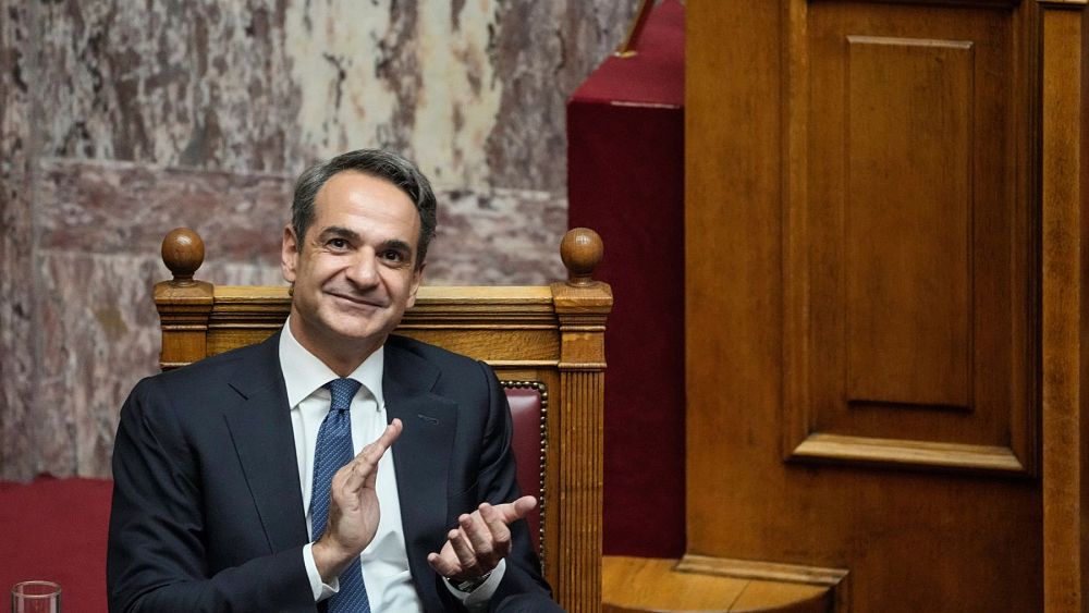 Greek government survives vote of no-confidence in run-up to the elections