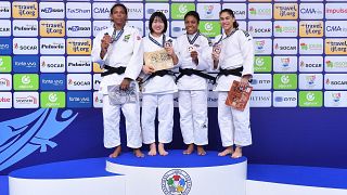 Il podio della categoria femminile -63kg, con il bronzo di Thauany Capanni Dias.