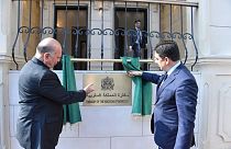 وزير الخارجية المغربي ناصر بوريطة (يمين) ووزير الخارجية العراقي فؤاد حسين 