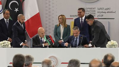 توقيع الاتفاق بين إيطاليا وليبيا