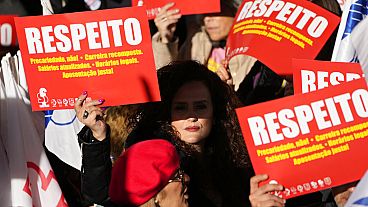 Teachers and school staff demand better pay and conditions in Portugal.