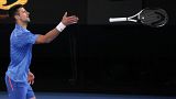 الصربي نوفاك ديوكوفيتش بعد فوزه بلقب بطولة استراليا المفتوحة