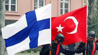 پرچم‌های ترکیه و فنلاند