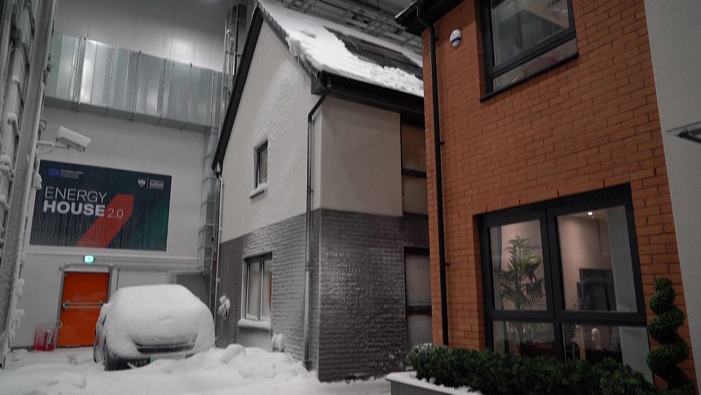 This mega lab can create weather to test energy efficiency in homes