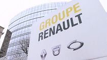 Вывеска автоконцерна Renault 
