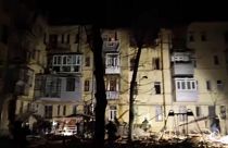 Das von russischer Artillerie getroffene Wohnhaus in Charkiw, Ukraine, 30.1.2023