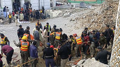 Más de 100 muertos en Peshawar, Pakistán, tras el atentado del lunes 30 de enero en una mezquita