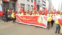 Tüntető nővérek és ápolók Brüsszelben