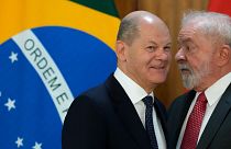 Le président brésilien, Luiz Inacio Lula da Silva, en haut, le chancelier allemand, Olaf Scholz, après une conférence de presse, à Brasilia, Brésil, le 30 janvier 2023.