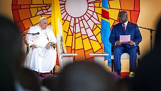 Ferenc pápa (balra) kedden érkezett a Kongói DK-ba,