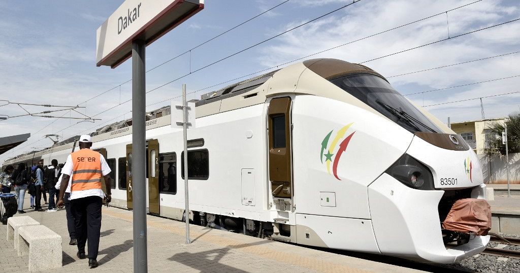 Sénégal : la SNCF exploitera le train express de Dakar pour 3 ans | Africanews