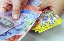  إحصاء الأوراق النقدية الأسترالية في كانبرا، أستراليا، 1 مايو 2009
