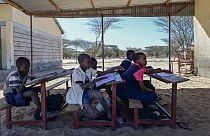 طلاب في مدرسة في قرية سوبيل في مقاطعة توركانا 2022