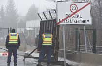 Magyar rendőrök a röszkei határátkelőnél 2020-ban