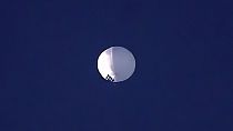Un ballon de haute altitude flotte au-dessus de Billings, Montana aux Etats-Unis, 1er février 2023.