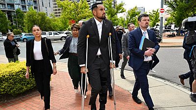 Nick Kyrgios est arrivé en béquilles dans le tribunal de la capitale australienne - 3 février 2023