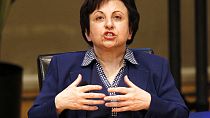 Dr. Shirin Ebadi 2012-ben a World Summit of Nobel Peace Laureates Chicago-ban tartott gyűlésén
