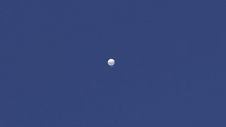 Ένα αερόστατο αιωρείται πάνω από την Κολούμπια, Μο, την Παρασκευή 3 Φεβρουαρίου 2023.