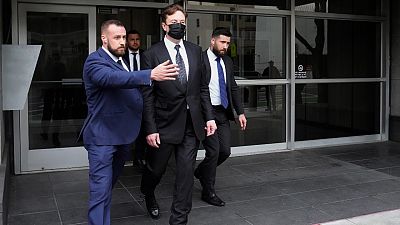 Felmentés után távozott a bíróság épületéből testőreivel Elon Musk