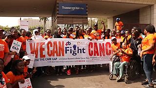 Les Nigérians marchent pour sensibiliser contre le cancer 