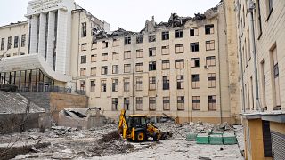 Здание главного корпуса Харьковского национального университета городского хозяйства после российского ракетного удара, 5 февраля 2023 года.