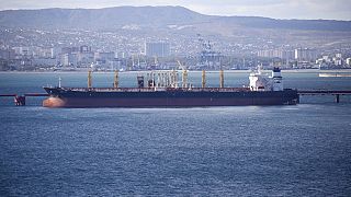 Ein Öltanker vor der russischen Hafenstadt Noworossijsk am Schwarzen Meer