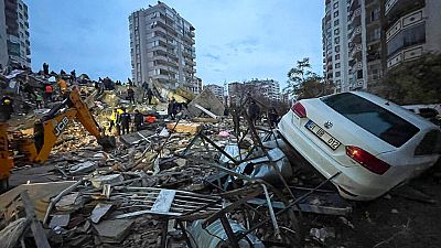 Varios edificios derrumbados en Turquía. 