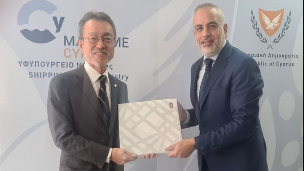 Ο υφυπουργός Ναυτιλίας της Κύπρου με τον νέο πρέσβη της Ιαπωνίας