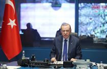 Cumhurbaşkanı Recep Tayyip Erdoğan Devlet Bilgi Koordinasyon Merkezi'nde, OHAL ilanı kararı alındığını açıkladı