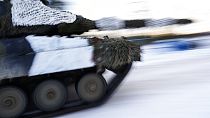 Tanque Leopard 2 em treinos militares da NATO, na Estónia