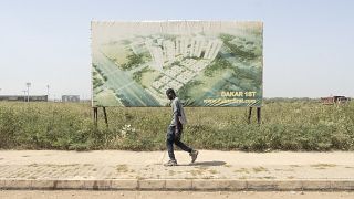 Plight of migrants building Senegal's future city