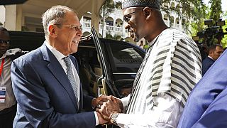 El ministro de Exteriores ruso, Serguéi Lavrov, a su llegada a Mali