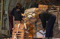 Des aides provenant d'Irak à destination de la Syrie, mercredi 8 février 2023.