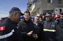 Baschar al-Assad beim Besuch eines Erdbebengebiets in Nordsyrien am 10. Februar 2023