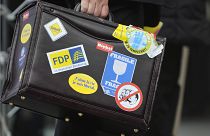 Az FDP matricáival díszített táska (képünk csak illusztráció)