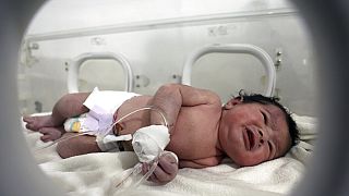 Suriye'de deprem enkazından kurtarılan Aya bebek